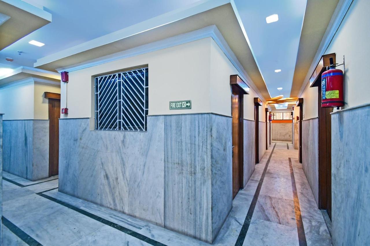 Hotel Oyo 85829 Max International Kalkuta Zewnętrze zdjęcie